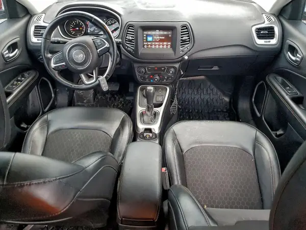 3C4NJDBB7JT153276 2018 JEEP COMPASS - Image 8