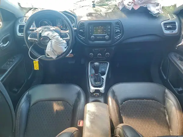 3C4NJDBB7JT154556 2018 JEEP COMPASS - Image 8