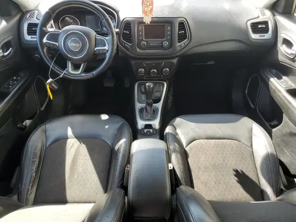 3C4NJDBB7JT161099 2018 JEEP COMPASS - Image 8