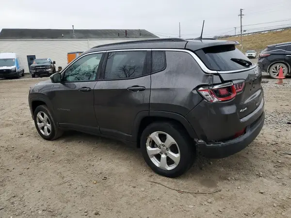 3C4NJDBB7JT162379 2018 JEEP COMPASS - Image 2