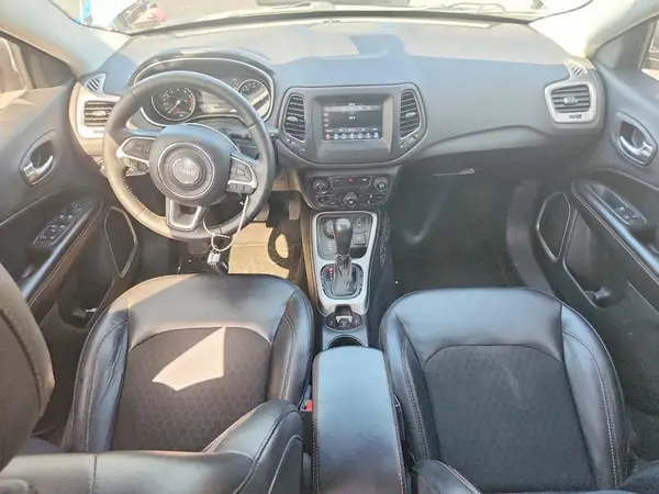 3C4NJDBB7JT162687 2018 JEEP COMPASS - Image 8