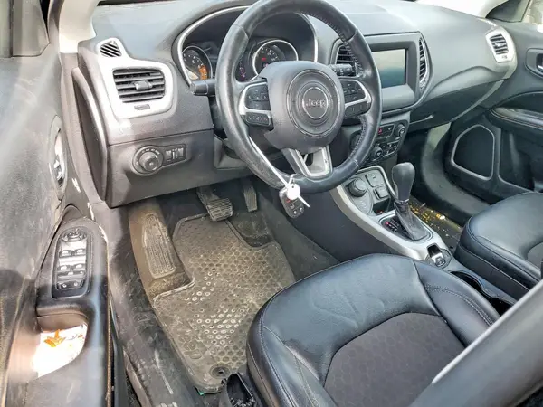 3C4NJDBB7JT168313 2018 JEEP COMPASS - Image 8