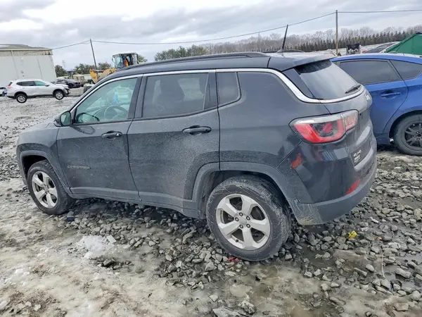 3C4NJDBB7JT178887 2018 JEEP COMPASS - Image 2