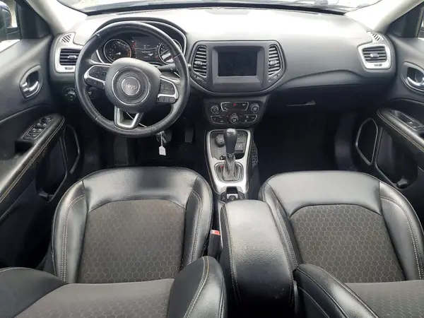 3C4NJDBB7JT179523 2018 JEEP COMPASS - Image 8