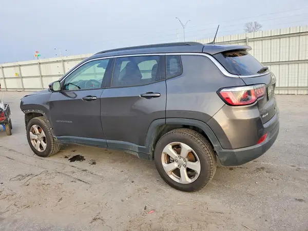 3C4NJDBB7JT185077 2018 JEEP COMPASS - Image 2
