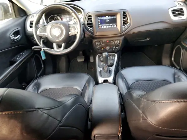 3C4NJDBB7JT185077 2018 JEEP COMPASS - Image 8