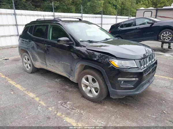 3C4NJDBB7JT185533 2018 JEEP COMPASS - Image 1