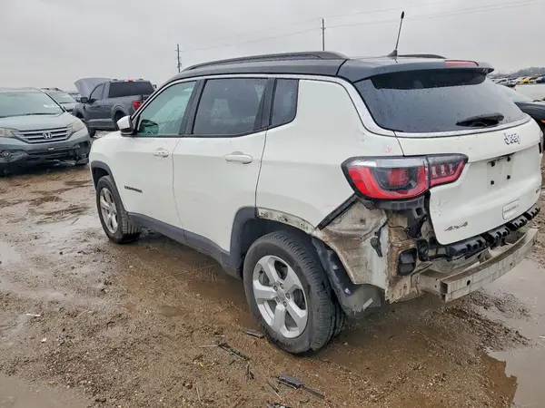 3C4NJDBB7JT206896 2018 JEEP COMPASS - Image 2