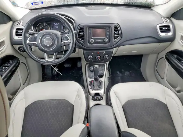3C4NJDBB7JT206896 2018 JEEP COMPASS - Image 8