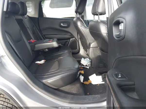 3C4NJDBB7JT222497 2018 JEEP COMPASS - Image 8