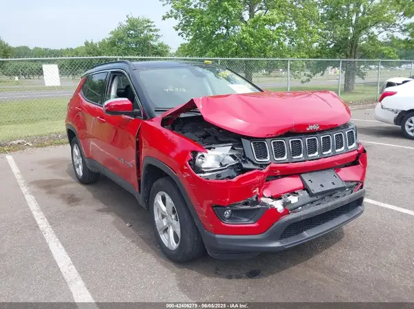 3C4NJDBB7JT223360 2018 JEEP COMPASS - Image 1