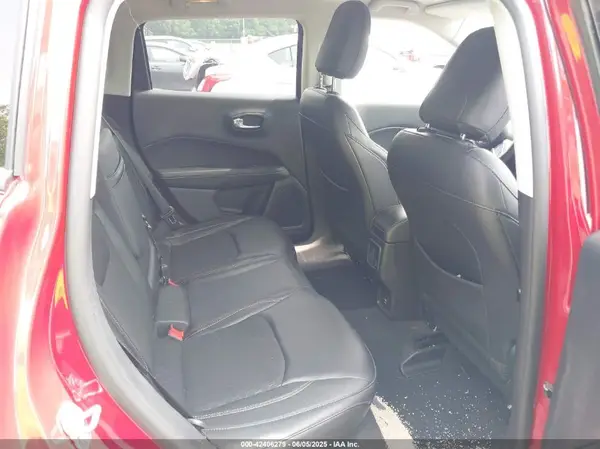 3C4NJDBB7JT223360 2018 JEEP COMPASS - Image 8