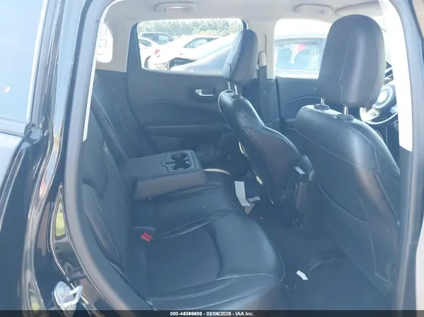 3C4NJDBB7JT230826 2018 JEEP COMPASS - Image 8