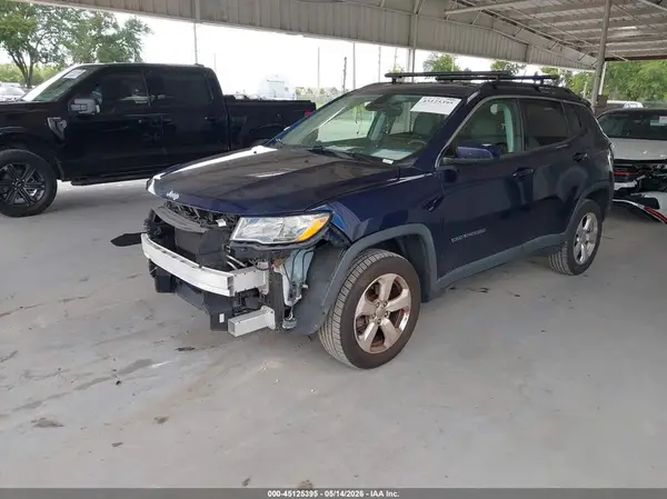 3C4NJDBB7JT239400 2018 JEEP COMPASS - Image 2