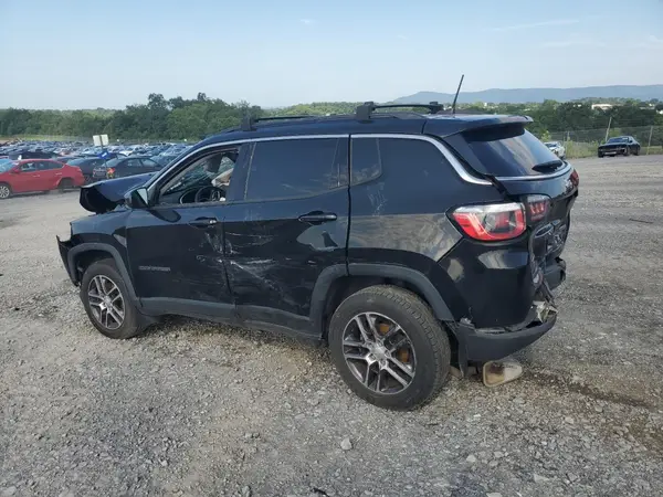 3C4NJDBB7JT239574 2018 JEEP COMPASS - Image 2