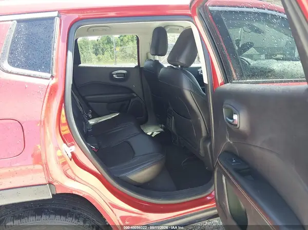 3C4NJDBB7JT245858 2018 JEEP COMPASS - Image 8