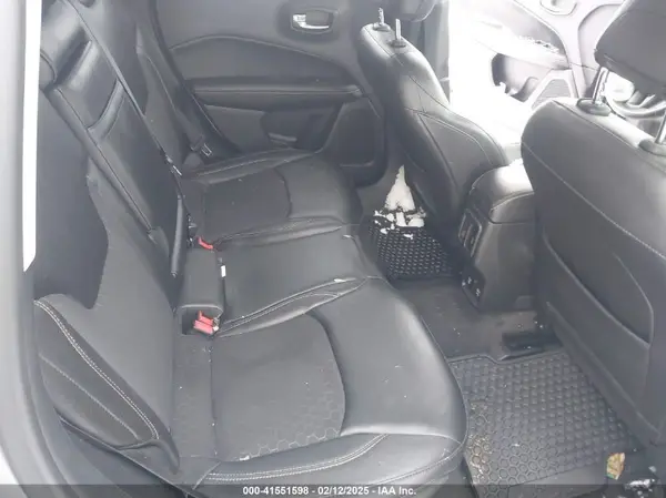 3C4NJDBB7JT256164 2018 JEEP COMPASS - Image 8