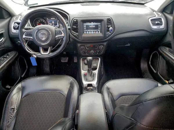 3C4NJDBB7JT261610 2018 JEEP COMPASS - Image 8