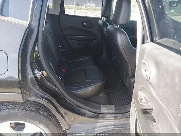 3C4NJDBB7JT262742 2018 JEEP COMPASS - Image 8