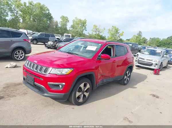 3C4NJDBB7JT282067 2018 JEEP COMPASS - Image 2