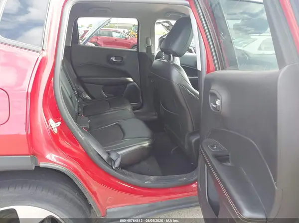 3C4NJDBB7JT282067 2018 JEEP COMPASS - Image 8