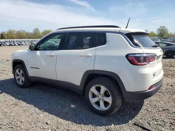 3C4NJDBB7JT282408 2018 JEEP COMPASS - Image 2