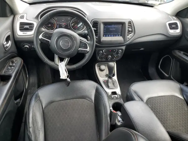 3C4NJDBB7JT282411 2018 JEEP COMPASS - Image 8