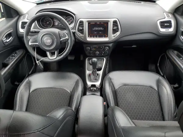3C4NJDBB7JT284501 2018 JEEP COMPASS - Image 8