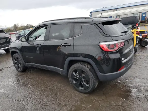 3C4NJDBB7JT298849 2018 JEEP COMPASS - Image 2
