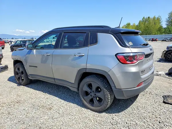 3C4NJDBB7JT314791 2018 JEEP COMPASS - Image 2