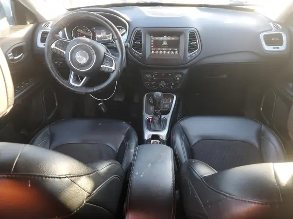 3C4NJDBB7JT315665 2018 JEEP COMPASS - Image 8