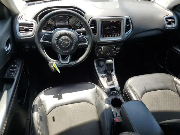3C4NJDBB7JT320753 2018 JEEP COMPASS - Image 8