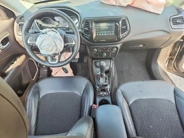 3C4NJDBB7JT325337 2018 JEEP COMPASS - Image 8