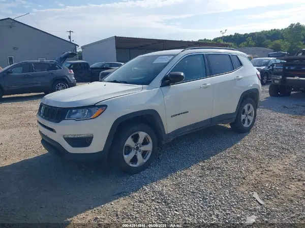 3C4NJDBB7JT325936 2018 JEEP COMPASS - Image 2