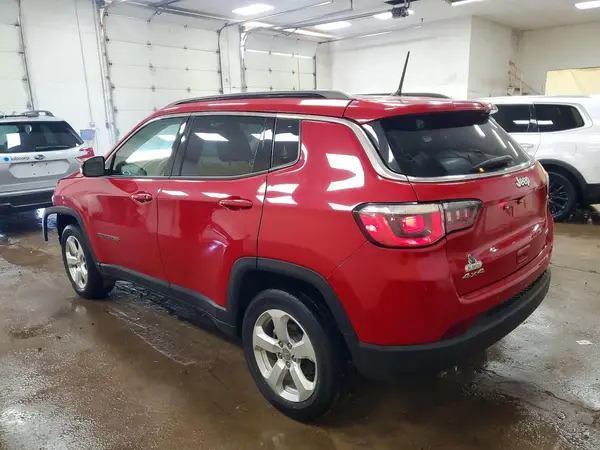 3C4NJDBB7JT328738 2018 JEEP COMPASS - Image 2