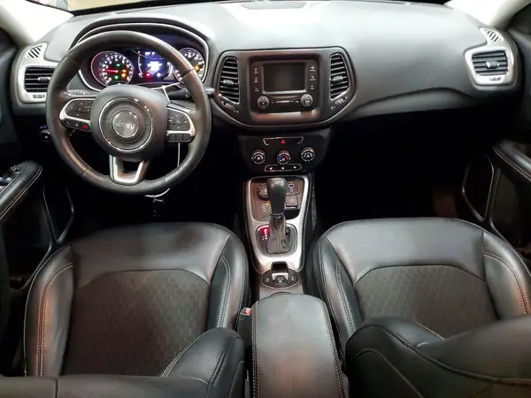 3C4NJDBB7JT328738 2018 JEEP COMPASS - Image 8