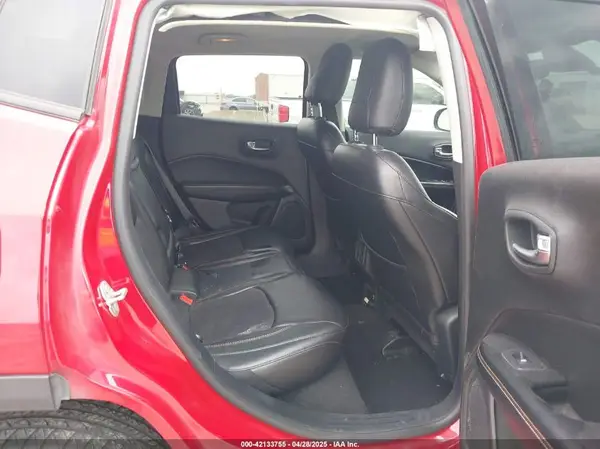 3C4NJDBB7JT331333 2018 JEEP COMPASS - Image 8