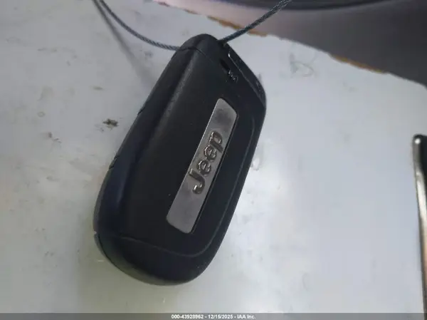 3C4NJDBB7JT345152 2018 JEEP COMPASS - Image 8