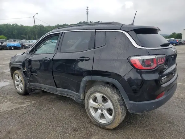 3C4NJDBB7JT355356 2018 JEEP COMPASS - Image 2