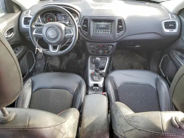 3C4NJDBB7JT360914 2018 JEEP COMPASS - Image 8