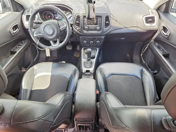 3C4NJDBB7JT366065 2018 JEEP COMPASS - Image 8