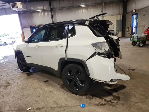 3C4NJDBB7JT395873 2018 JEEP COMPASS - Image 2