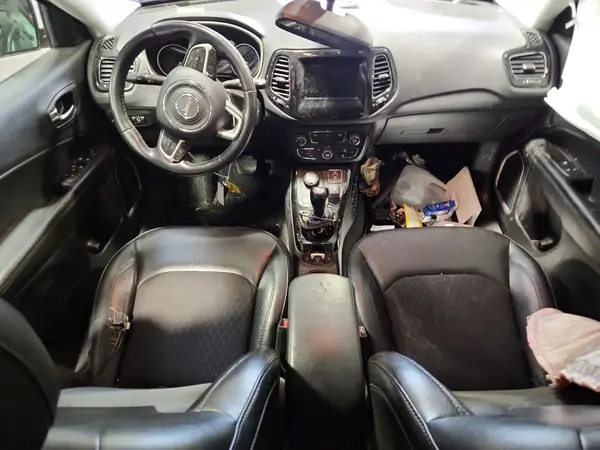 3C4NJDBB7JT395873 2018 JEEP COMPASS - Image 8