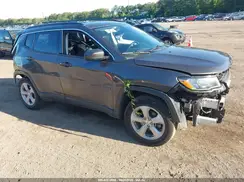 3C4NJDBB7JT400246 2018 JEEP COMPASS