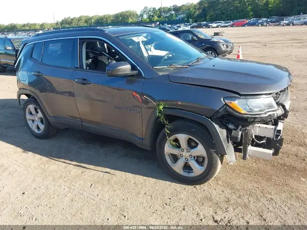 3C4NJDBB7JT400246 2018 JEEP COMPASS - Image 1
