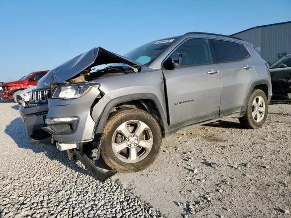3C4NJDBB7JT401817 2018 JEEP COMPASS - Image 1