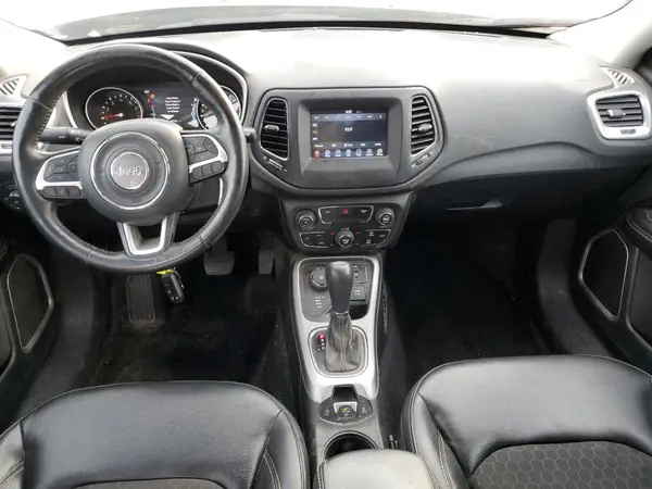 3C4NJDBB7JT423901 2018 JEEP COMPASS - Image 8
