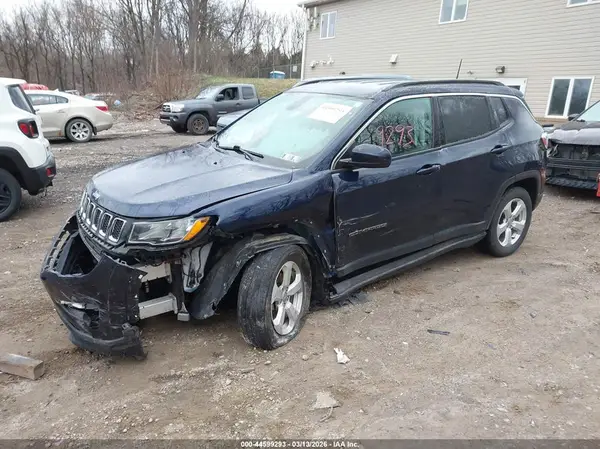 3C4NJDBB7JT433733 2018 JEEP COMPASS - Image 2