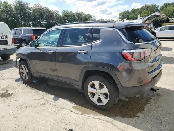 3C4NJDBB7JT434588 2018 JEEP COMPASS - Image 2