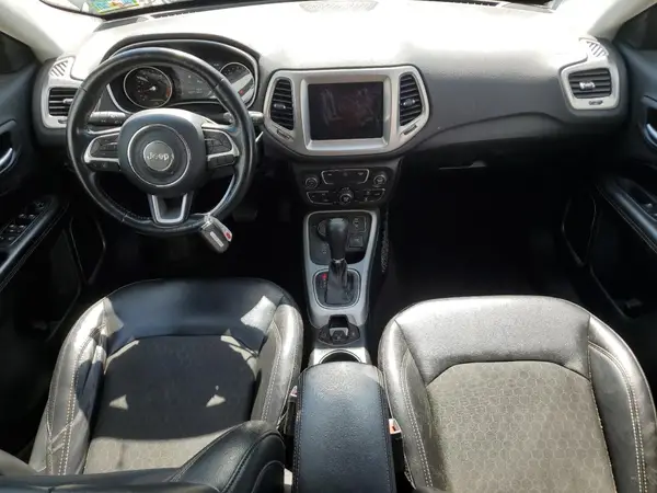 3C4NJDBB7JT434588 2018 JEEP COMPASS - Image 8